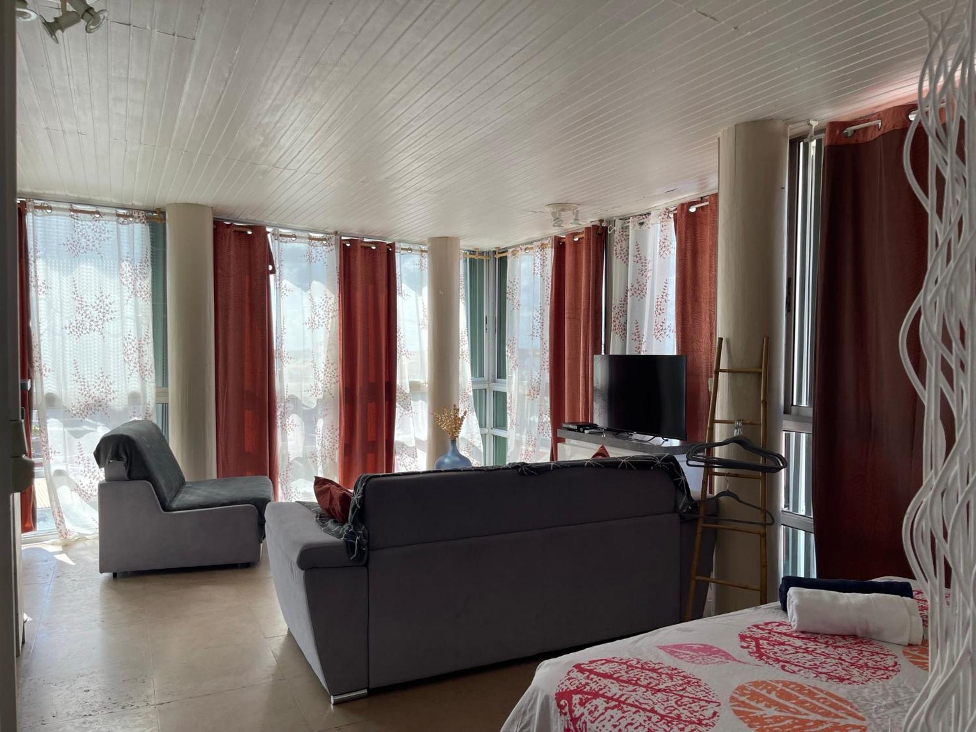 Apartamento Penthouse Seaside 10 Min Port, Croisiere Et Aeroport Pointe-à-Pitre Exterior foto